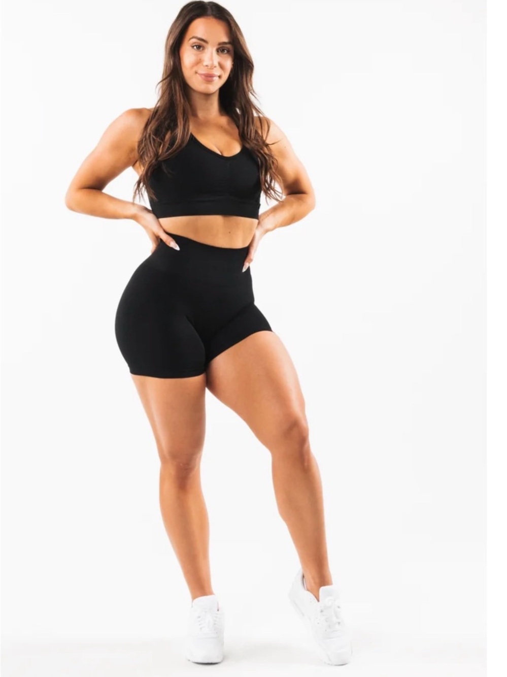 Alphalete AMPLIFY ULTRA-HIGH RISE SHORT 4.5” INSEAM